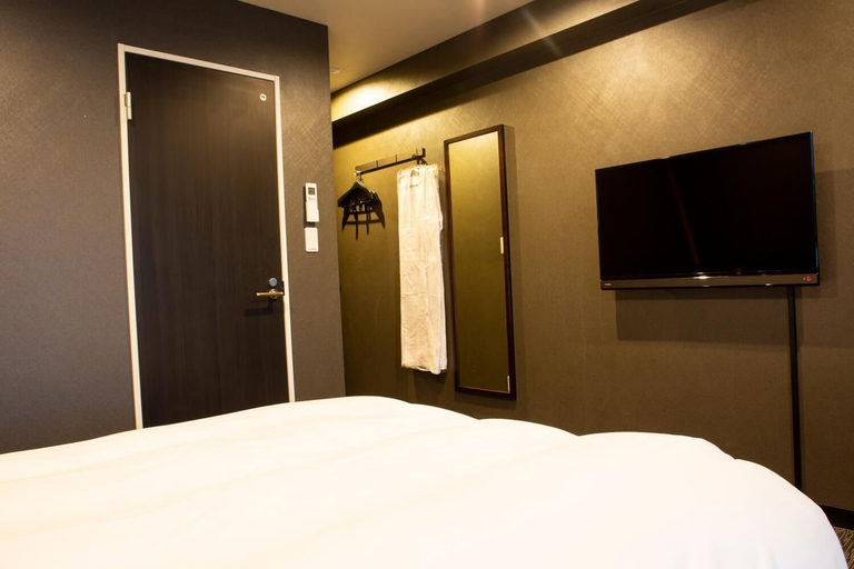 Bedroom 2, Hotel Parman, Chiba