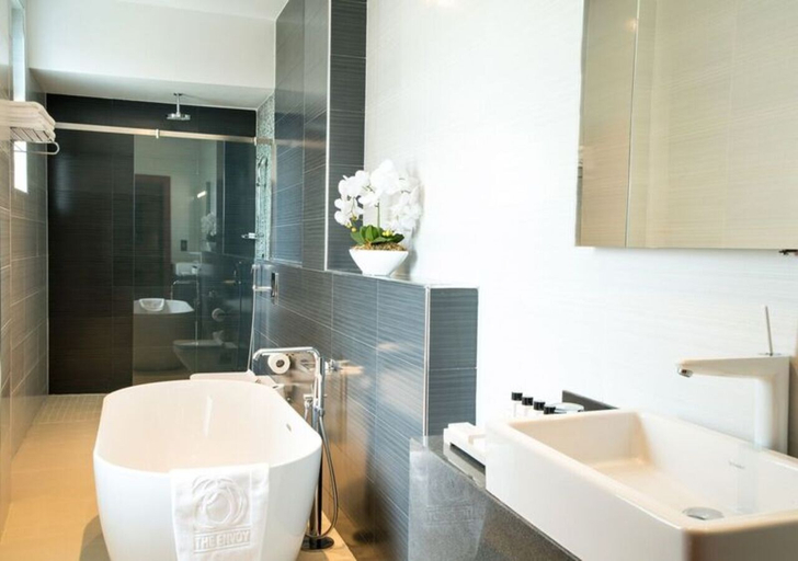 Bathroom 4, The Envoy Hotel, AbujaMun