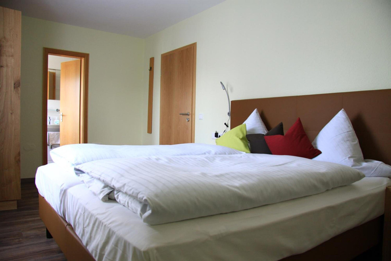 Bedroom 3, Vitalhotel Garni Vier Jahreszeiten, Passau