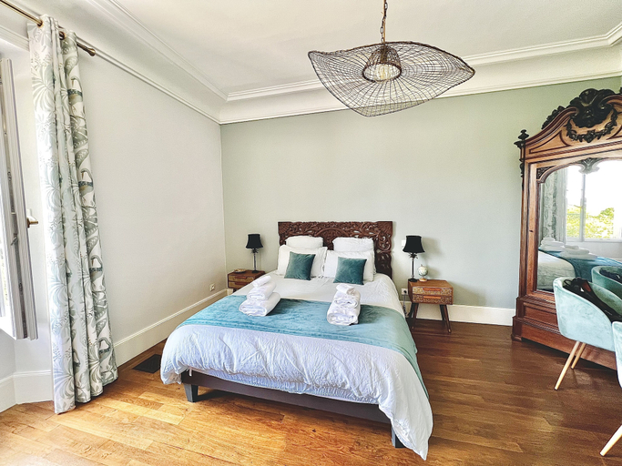 Bedroom 3, Demeure de la Garenne, Marne
