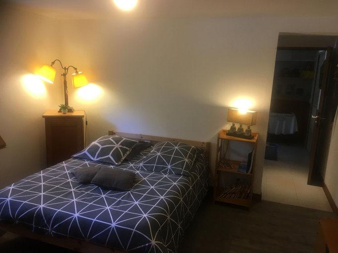 Bedroom 3, B&B Kosy, Savoie