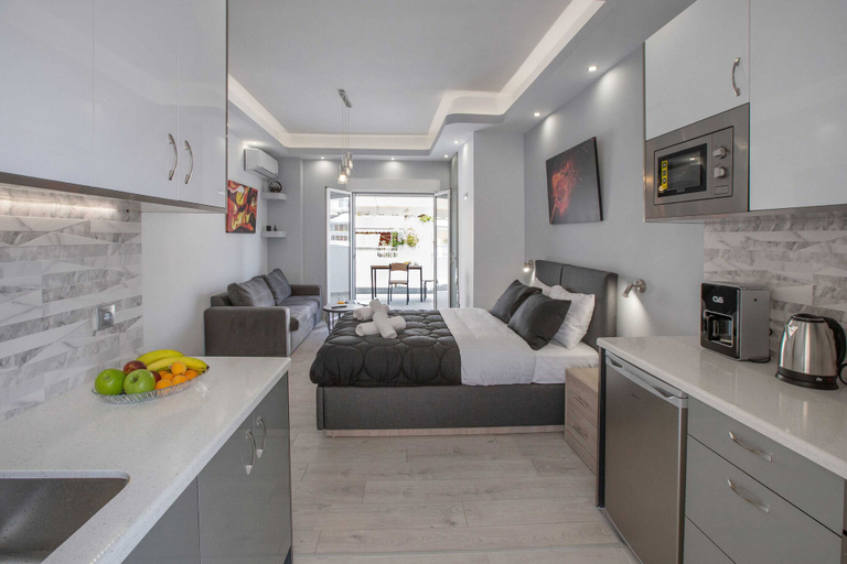 Others 4, Studio penthouse near Acropolis by GHH, Attica