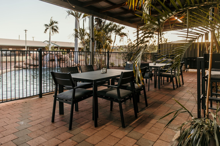 Food & Drinks 5, Abacus Motel, Mount Isa