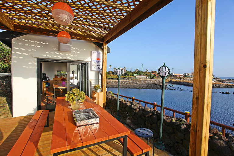 Others 1, Tramonto Pension, Seogwipo