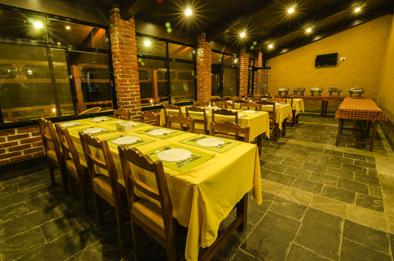 Food & Drinks 4, Hotel Lakefront, Gandaki
