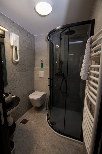 Bathroom 3, Bura 45 Boutique Hotel, Senj