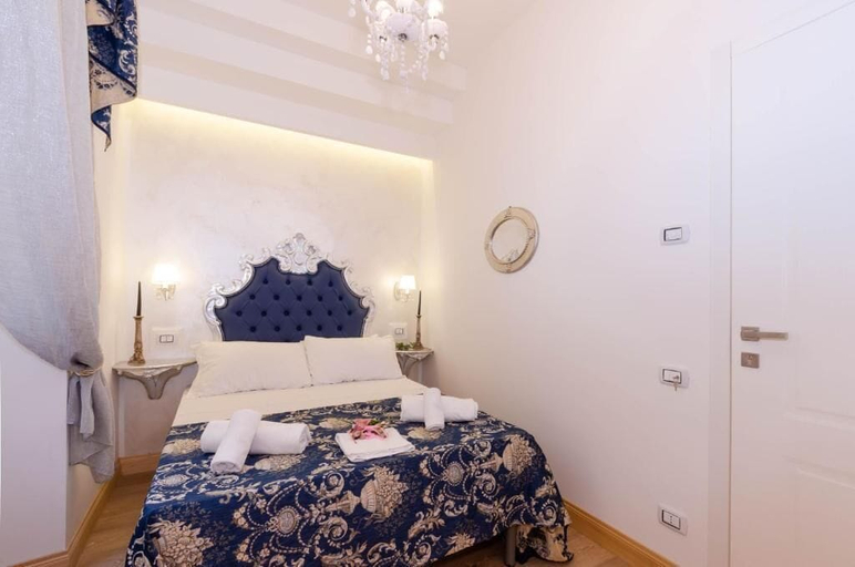 Bedroom 2, Roma Charming Rooms, Roma