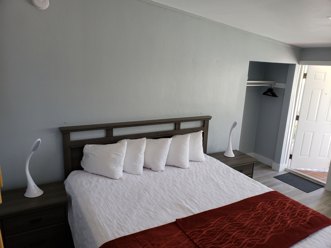 Bedroom 5, The Palms On Ocean, Broward