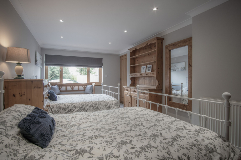 Bedroom 2, Bayview House - 4 Bedroom - Saundersfoot, Pembrokeshire