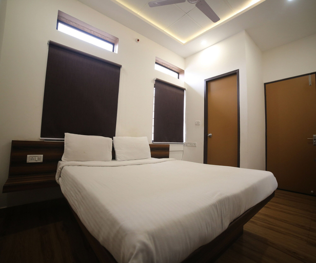 Bedroom 2, Hotel Park View, Bhopal