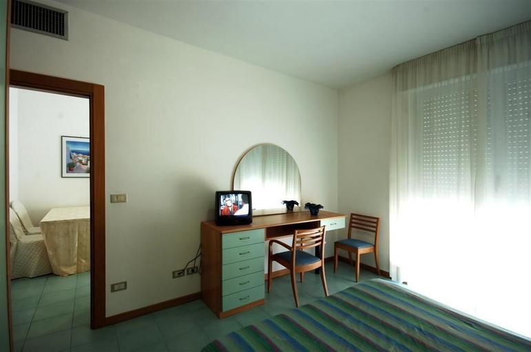 Bedroom 3, IHR Residence Club Hotel Le Terrazze, Ascoli Piceno