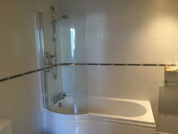 Bathroom, Bells Hotel and Country Club, Gloucestershire