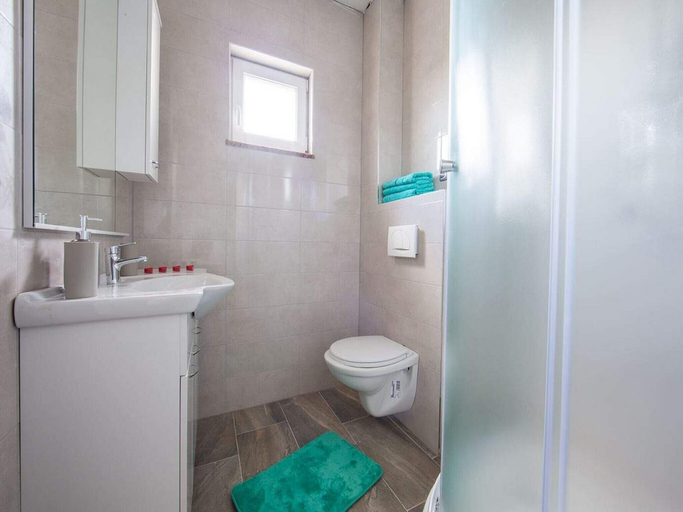 Bathroom, Holiday Home J&D 3, Podstrana