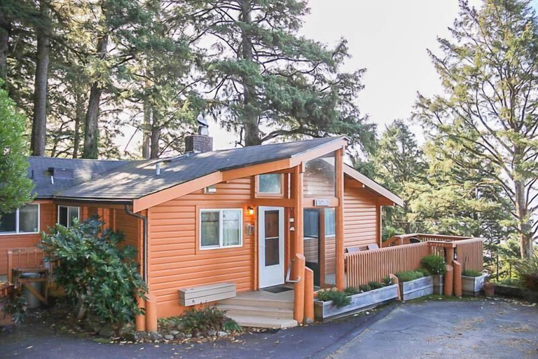 Exterior & Views 2, Pans Abode, Tillamook