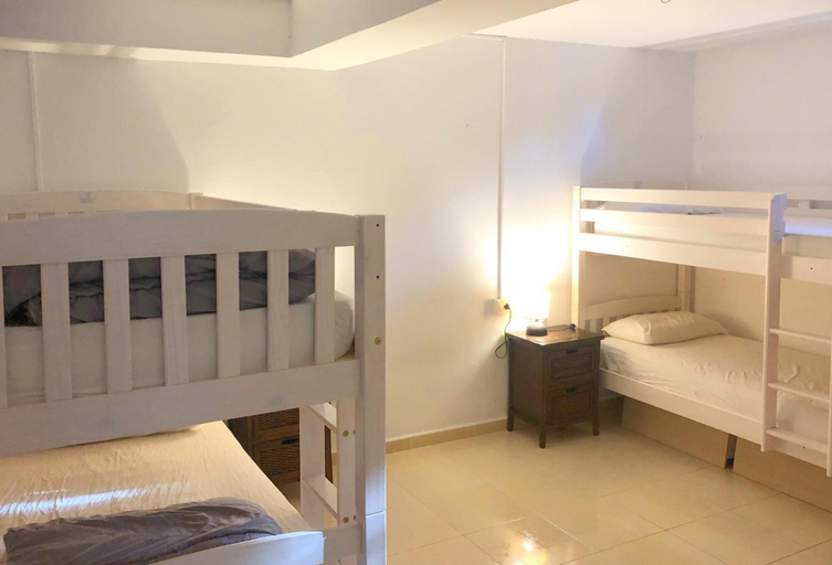 Bedroom 4, International Surf School & Camp - Hostel, Las Palmas