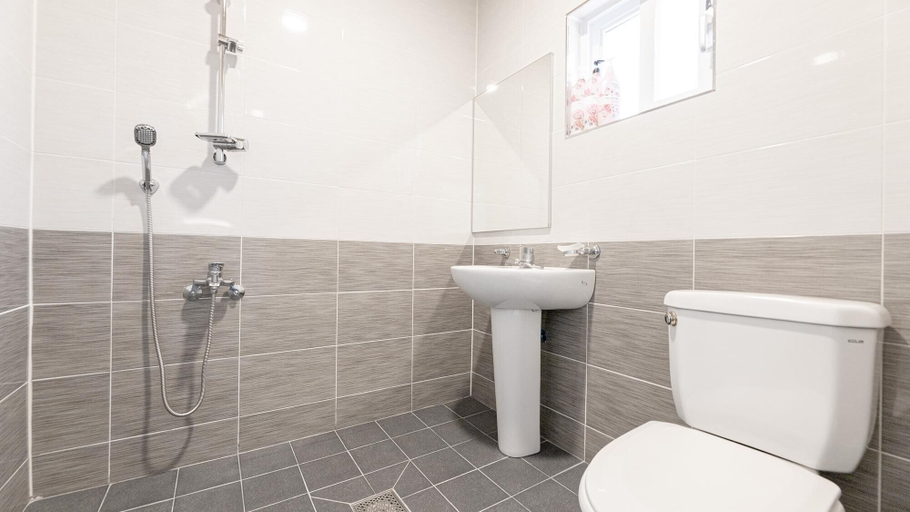 Bathroom 3, Gyeongju Edis Poolvilla, Gyeongju