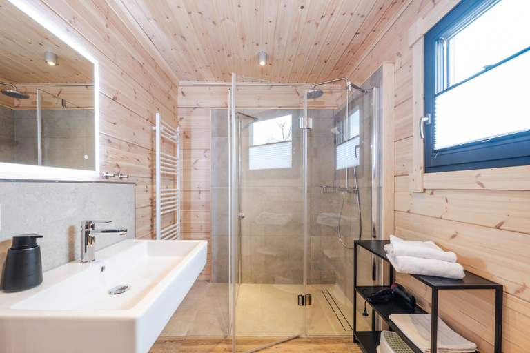 Bathroom 3, Bergwaldchalets Wellness, Harz
