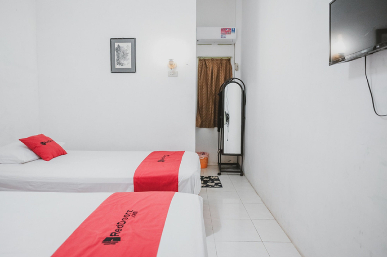 Bedroom 3, RedDoorz near Kartini Mall Lampung, Bandar Lampung
