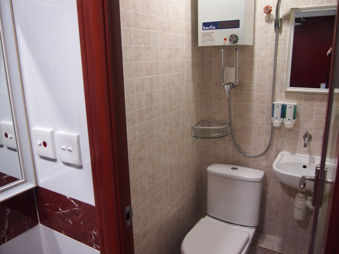 Bathroom 5, Delta Lounge, Kowloon
