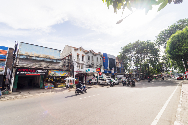 Exterior & Views 5, Apik Terrace Kelapa Dua (tutup sementara), Depok