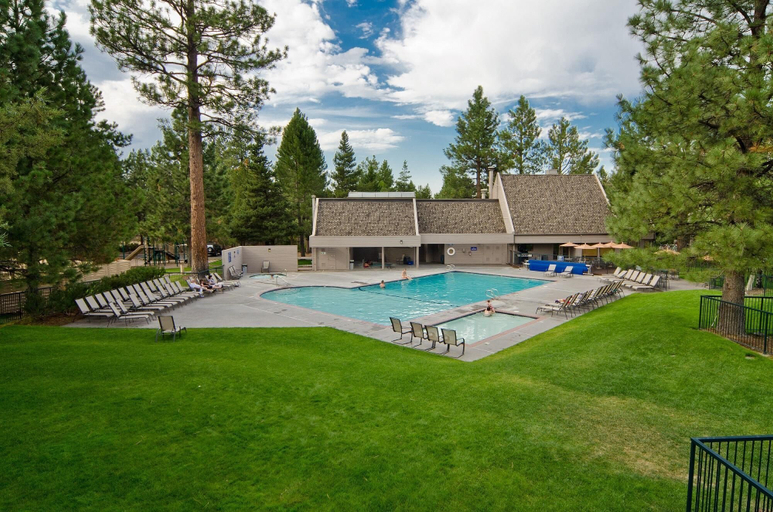 Exterior & Views 2, Ski House 230, Deschutes