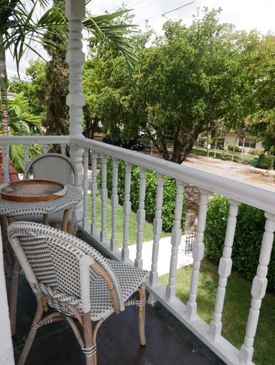 Others 5, Casa Coral, Miami-Dade