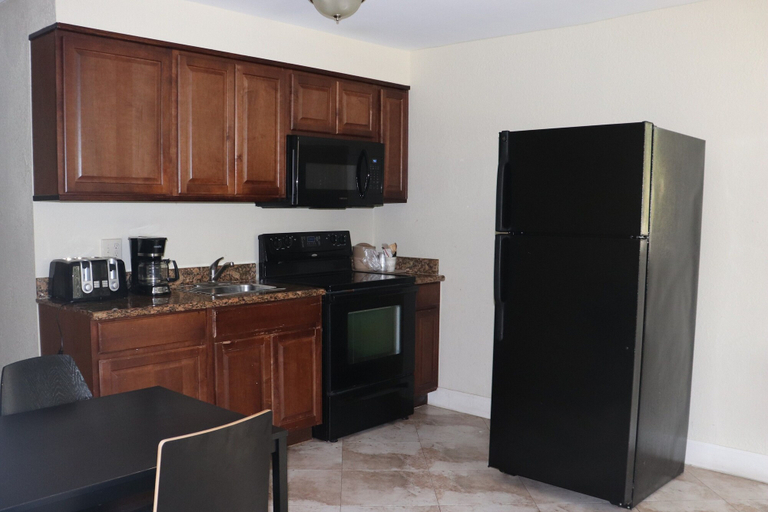 Others 5, Curtis Inn & Suites, Broward