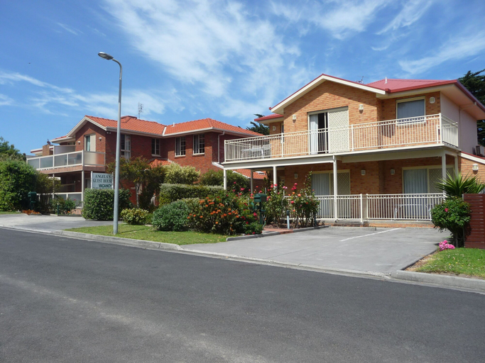 Exterior & Views 2, Angela's Beach Stays, Colac-Otway - South