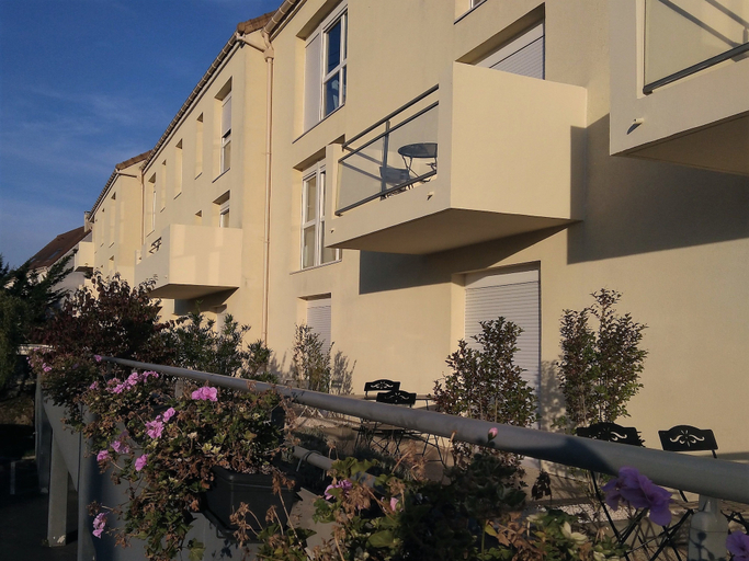 Exterior & Views 2, Résidence Carouge, Essonne