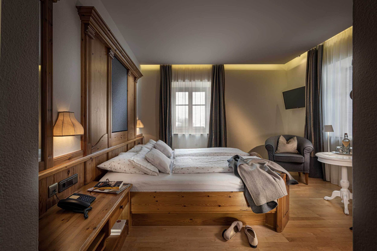 Bedroom 4, Naturhotel Saalerwirt, Bolzano