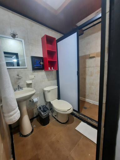 Bathroom 3, Hotel Garcias Suites, Linares, Linares