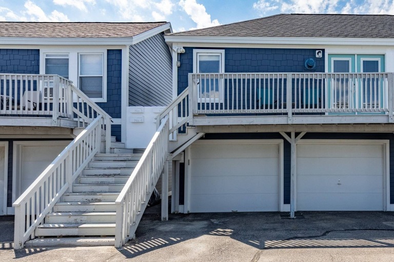 Exterior & Views 2, Odysea of Hampton, Rockingham
