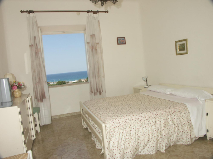 Bedroom 4, Residence Pensione Mena, Napoli