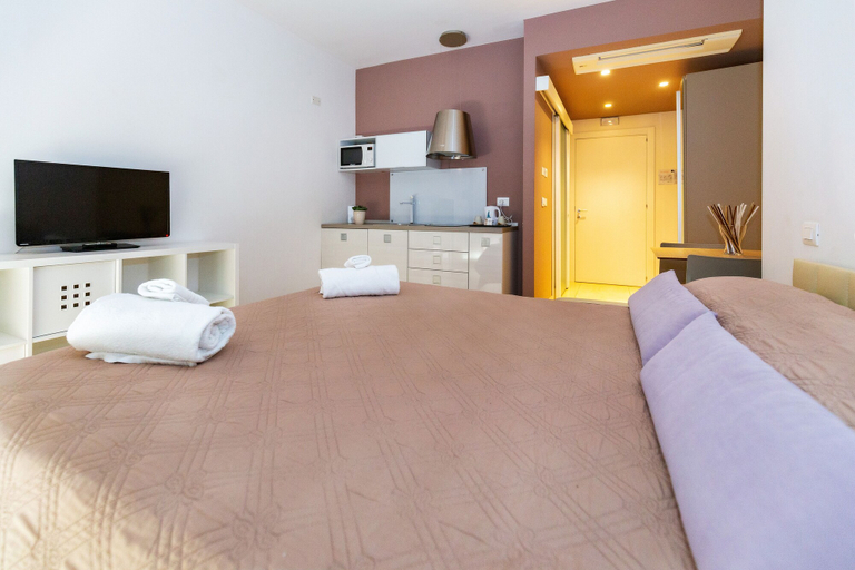 Bedroom 4, Zeus Residence Hotel, Catania