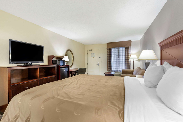 Bedroom 2, Quality Inn Windsor Mill - Baltimore, Baltimore