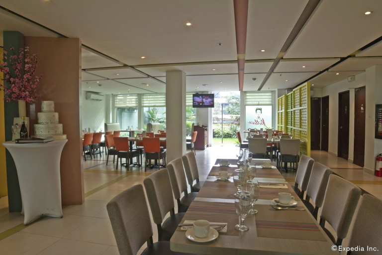 Food & Drinks 4, Microtel by Wyndham UP Technohub, Quezon City