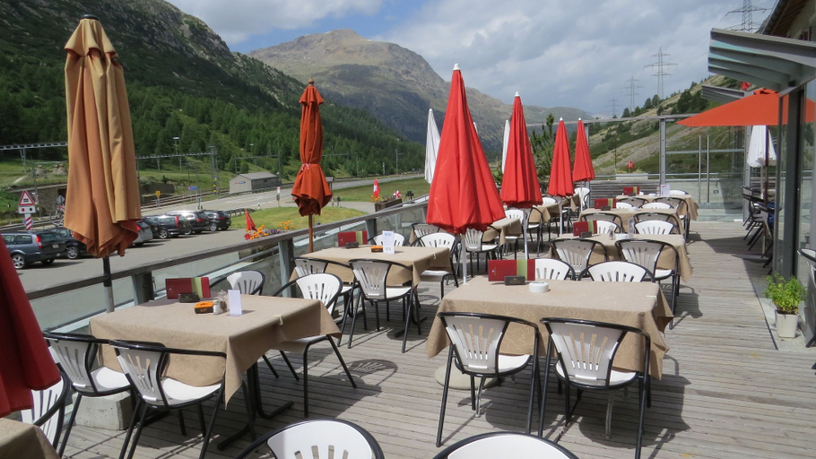 Food & Drinks 5, Gasthaus & Hotel Berninahaus, Maloja