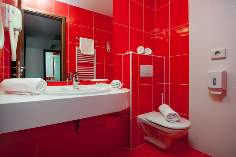 Bathroom 5, Hotel Rotondo, Trogir