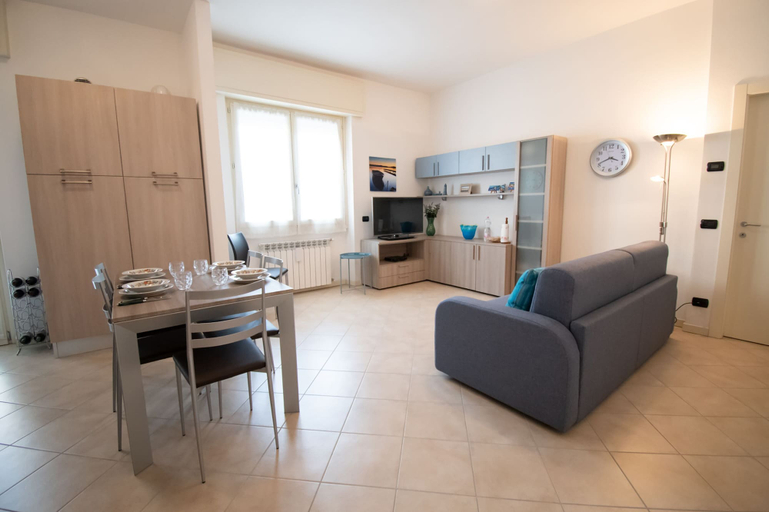 Others 5, Central Suite Moniga, Brescia