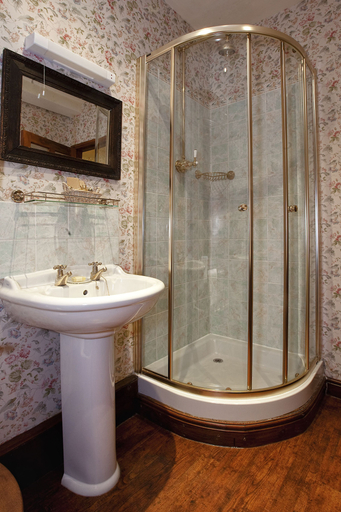 Bathroom 3, Hodgkinson's Hotel, Derbyshire