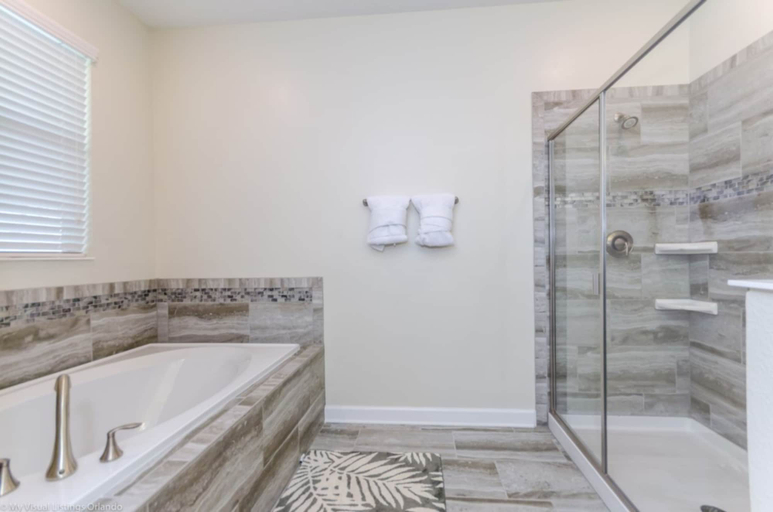 Bathroom 4, 1537mb00, Osceola