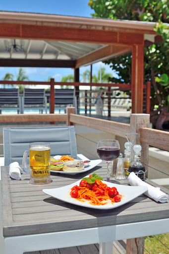 Food & Drinks 5, Royal St. Kitts Hotel