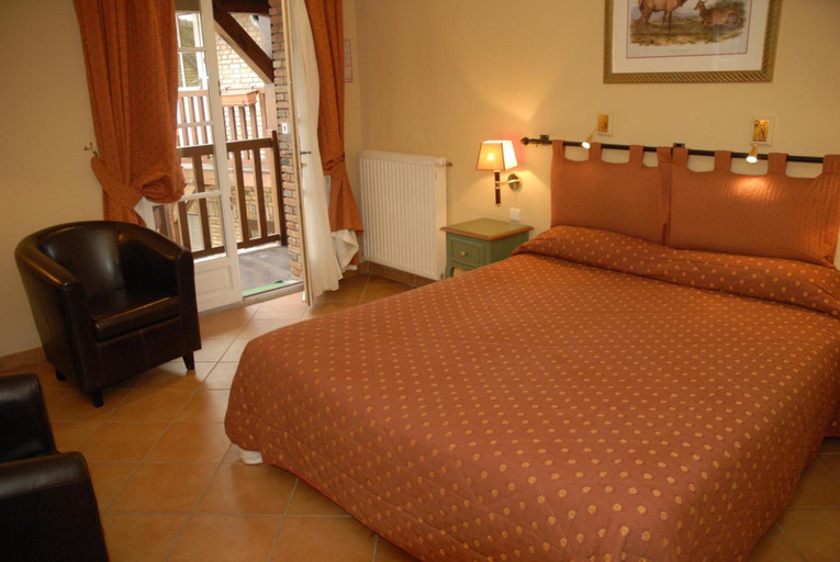 Bedroom 3, Logis Hotel Le Cheval Blanc, Loir-et-Cher