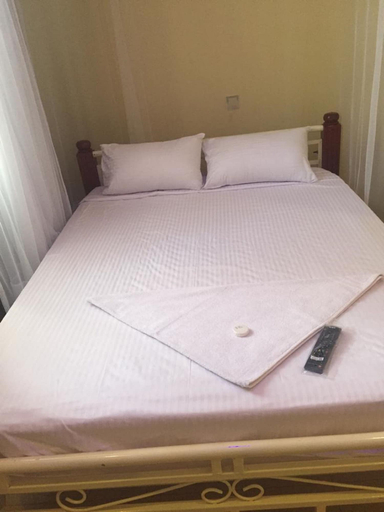 Bedroom 3, Ka'Baba Resort, Alego Usonga