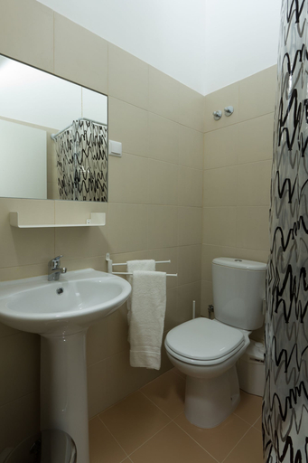 Bathroom 3, Turismo do Século Guest House, Cascais