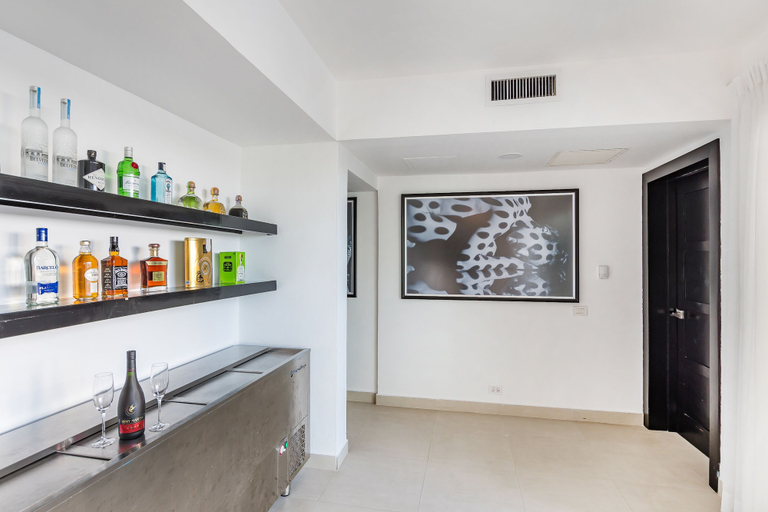 Food & Drinks, Luxury beachfront villa in Los Corales, Salvaleon de Higuey