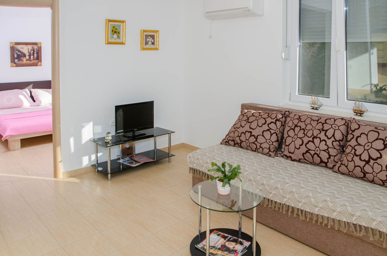 Bedroom 4, Apartments Mateo, Orebić