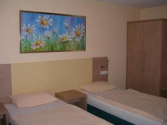 Bedroom 4, Sporthotel Öhringen, Hohenlohekreis