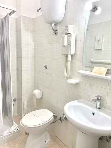 Bathroom 5, Oasi San Francesco, Rome
