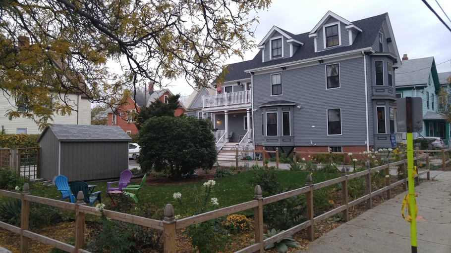 Exterior & Views 2, Davis Square Inn, Middlesex
